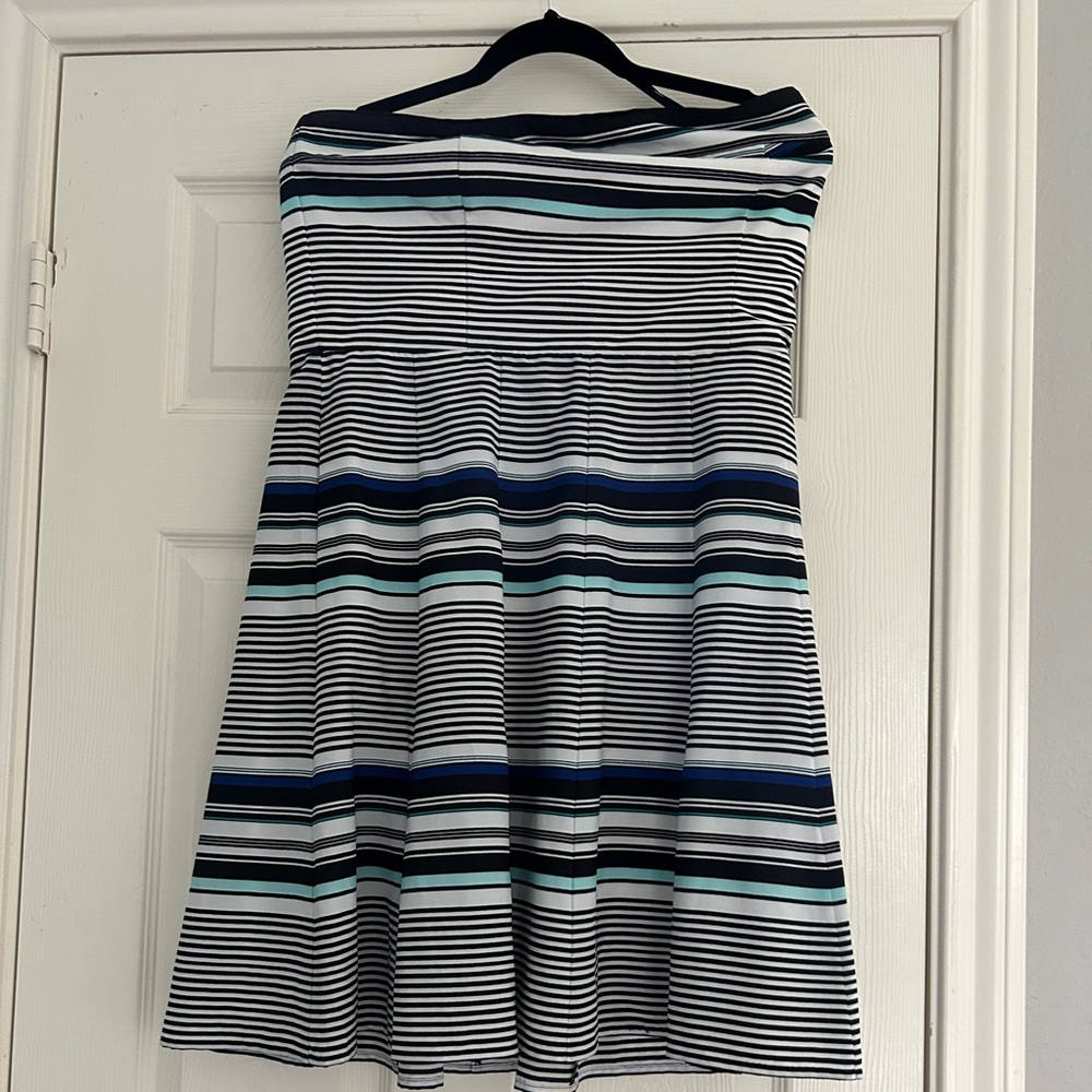 White House Black Market strapless dress, fully lined, worn once